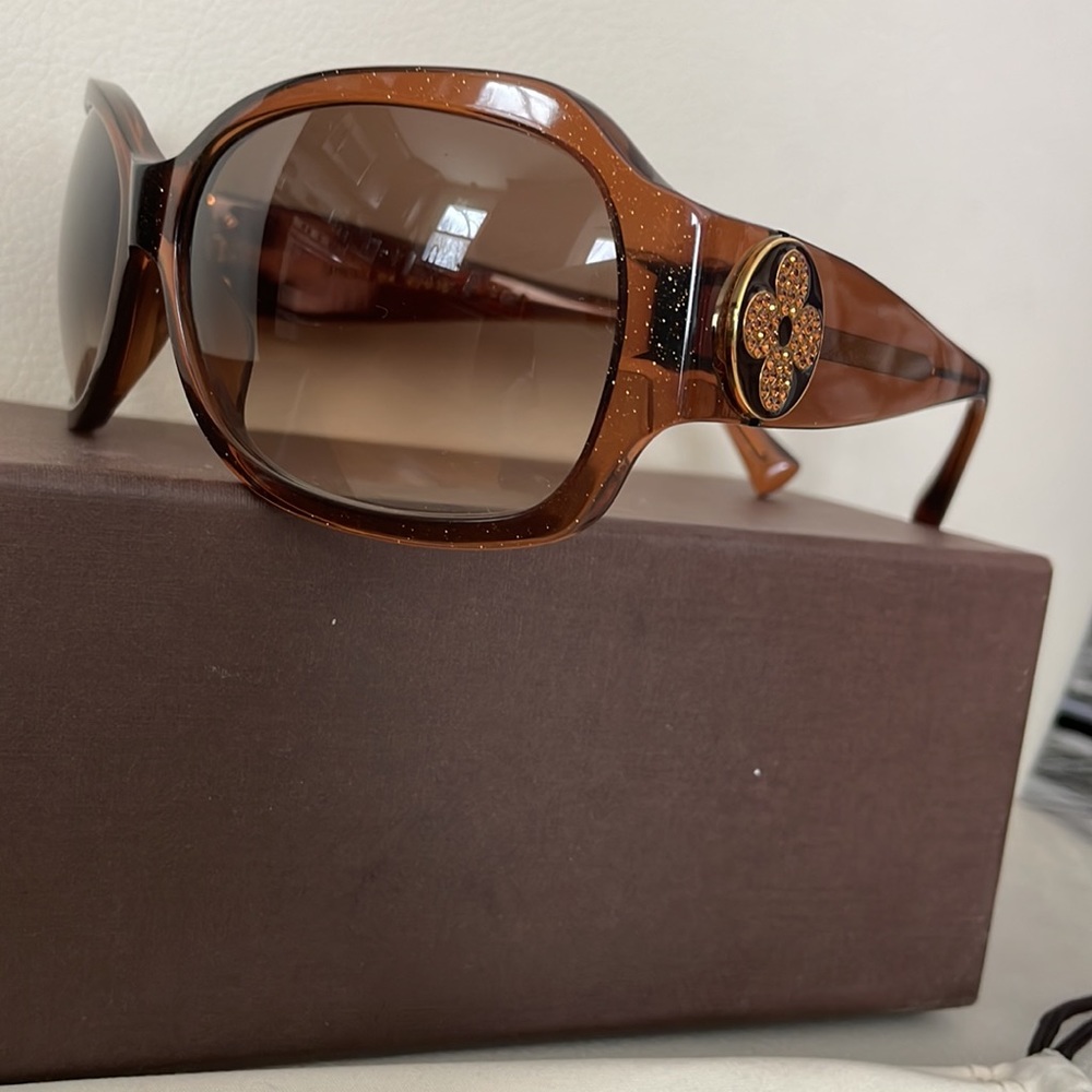 Authentic Louis Vuitton sunglasses brown glitter Z0135E